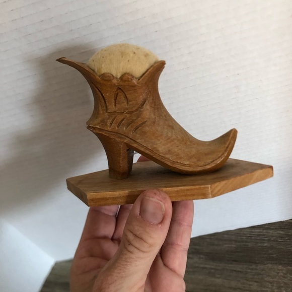 Vtg Souvenir Wooden Boot Shaped Pin Cushion - Picture 4 of 8